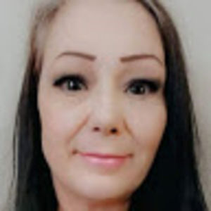 Meet your Posher, Lorie